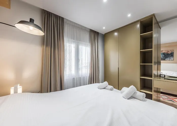 Pazari I Ri - 1 Bedroom Loft Apartment Tirana