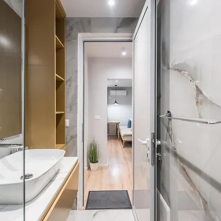 Pazari I Ri - 1 Bedroom Loft * Τίρανα
