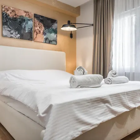 아파트 Pazari I Ri - 1 Bedroom Loft *